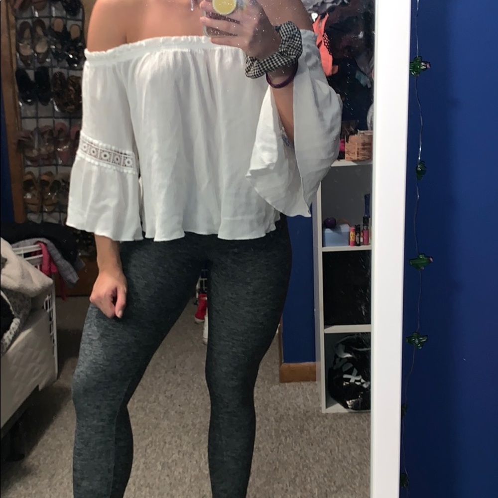 Off the shoulder flow shirt